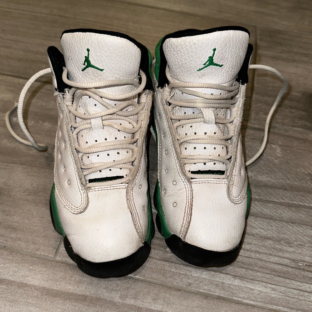 Boy Jordan 13s - Picture 2 of 7